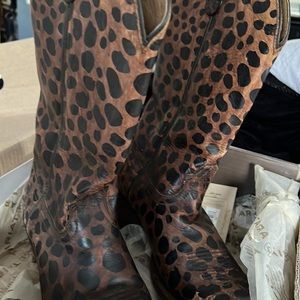 Beautiful Ariat High boot